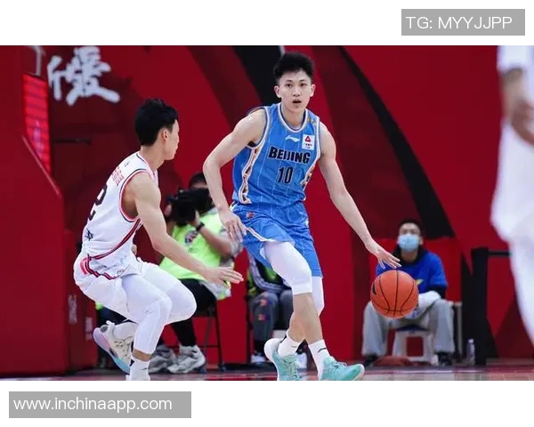 足球新星杨帅崭露头角助力球队冲击冠军梦想 足球新星杨帅崭露头角助力球队冲击冠军梦想